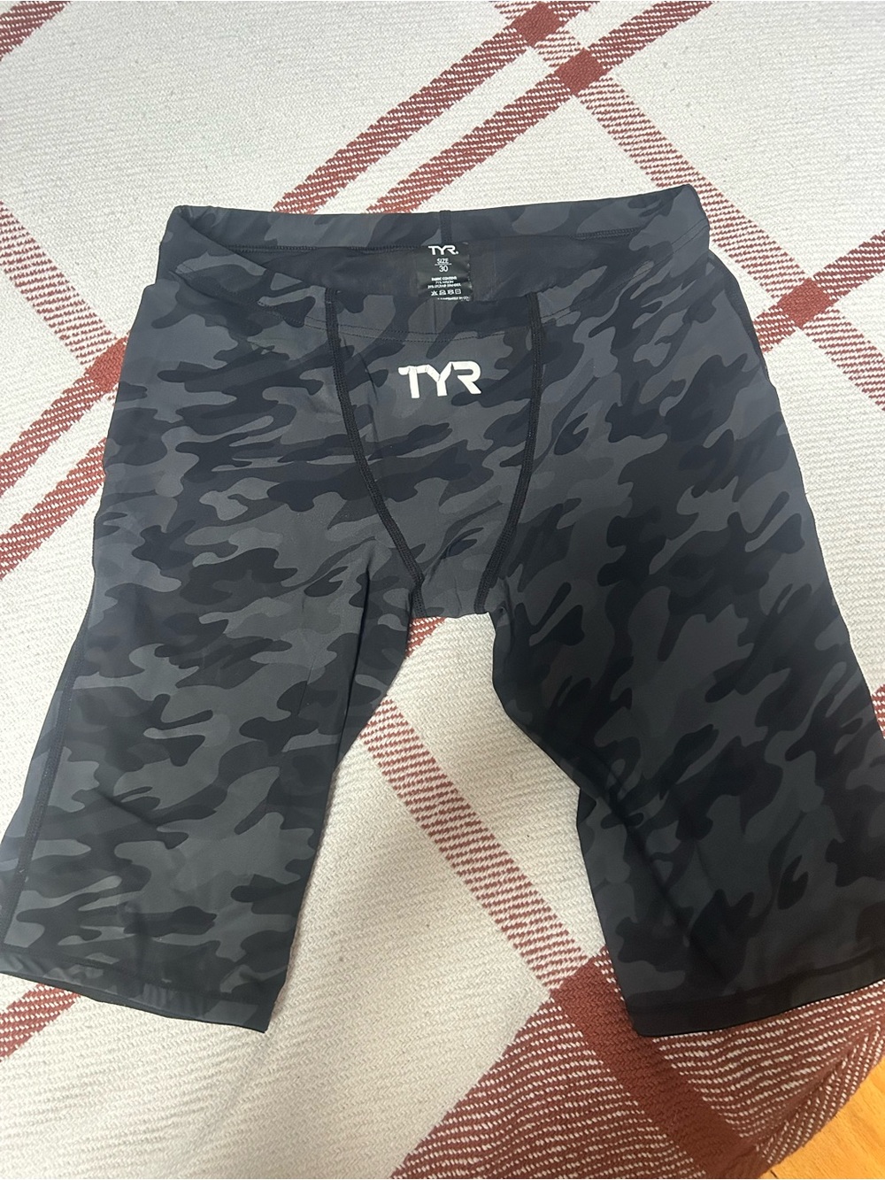 TYR Men’s Black Camo Tech Suit Jammer Swim Shorts Sz 30